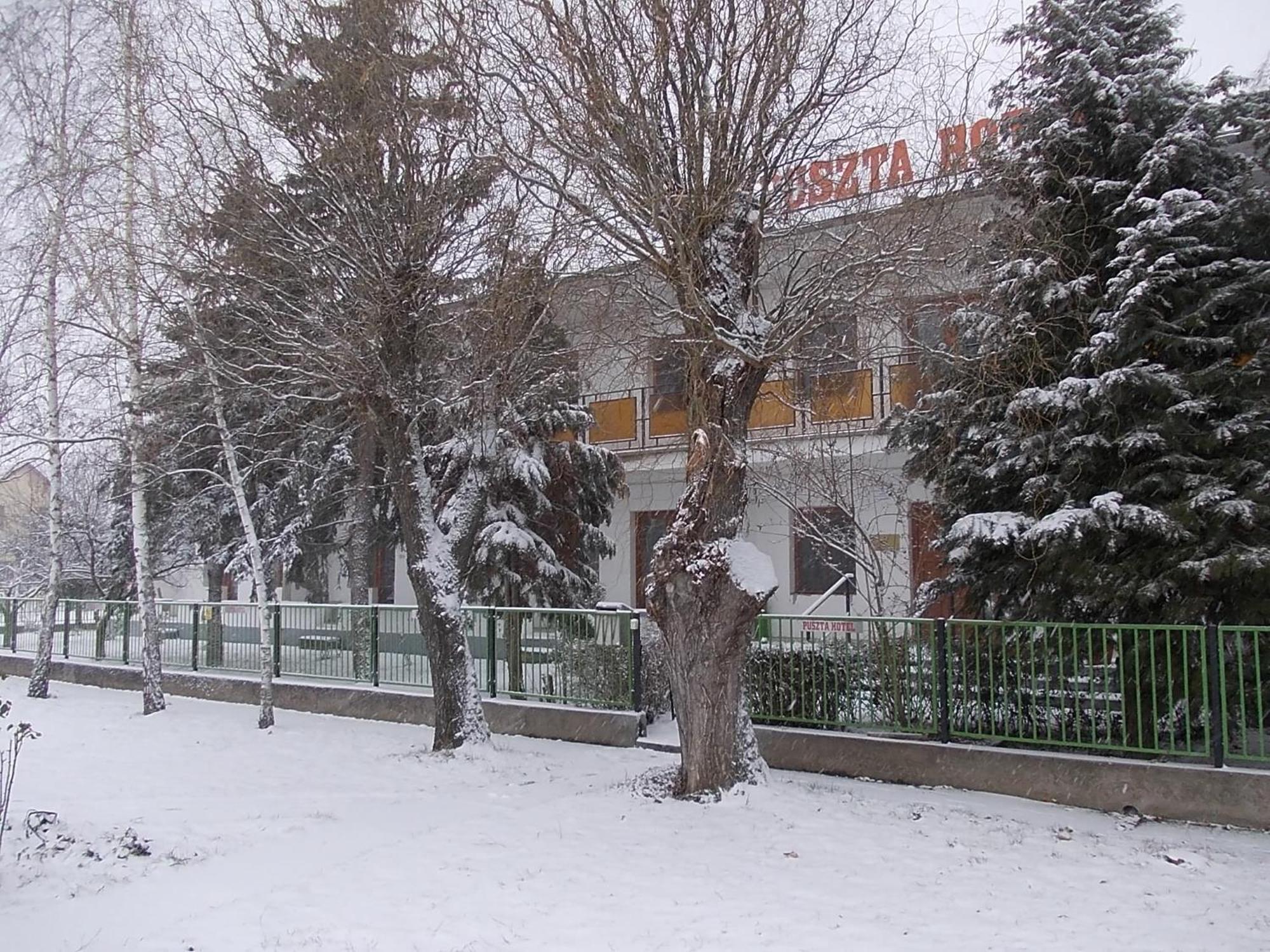 Puszta Hotel Berekfurdo Exterior photo