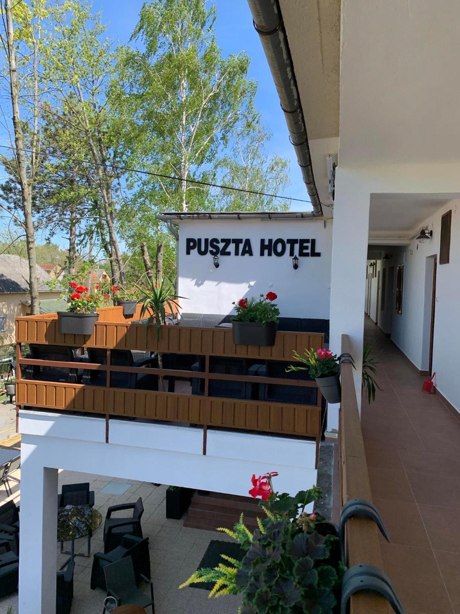 Puszta Hotel Berekfurdo Exterior photo